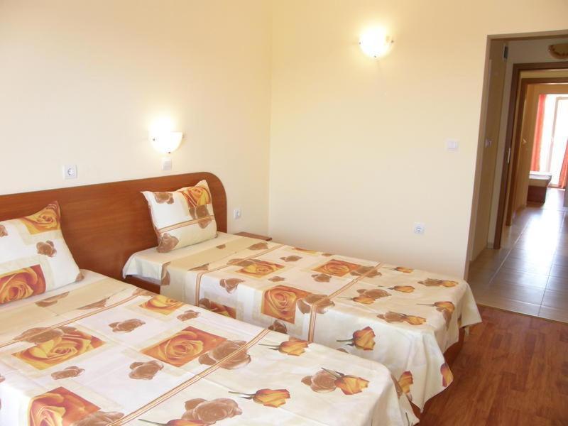 Family Hotel Dayana Beach Sinemoretz Esterno foto