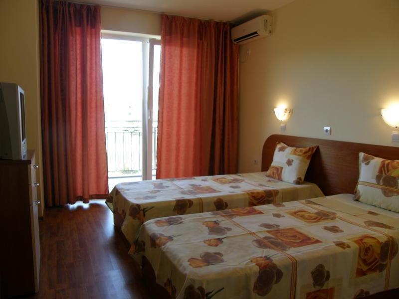Family Hotel Dayana Beach Sinemoretz Esterno foto