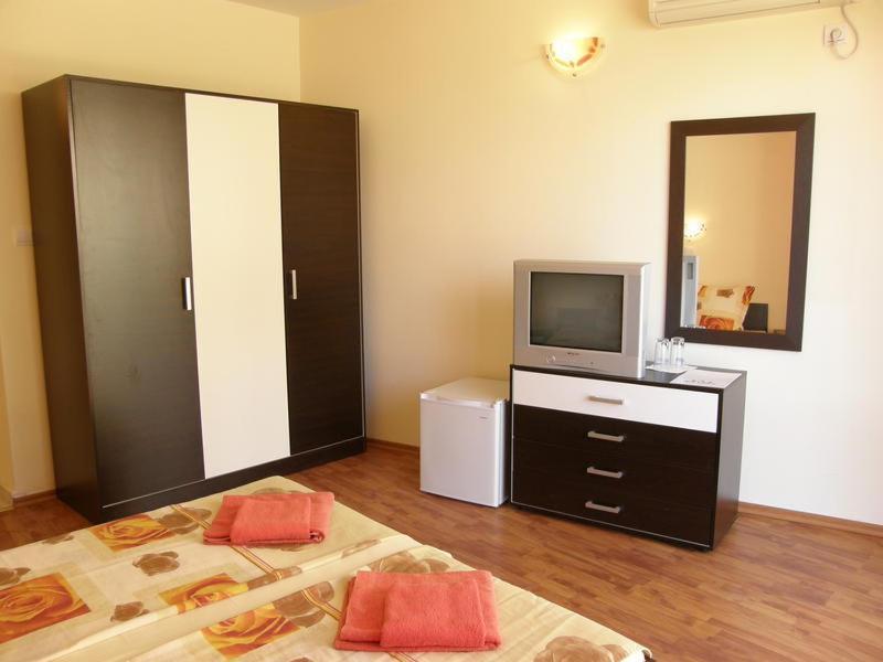 Family Hotel Dayana Beach Sinemoretz Esterno foto
