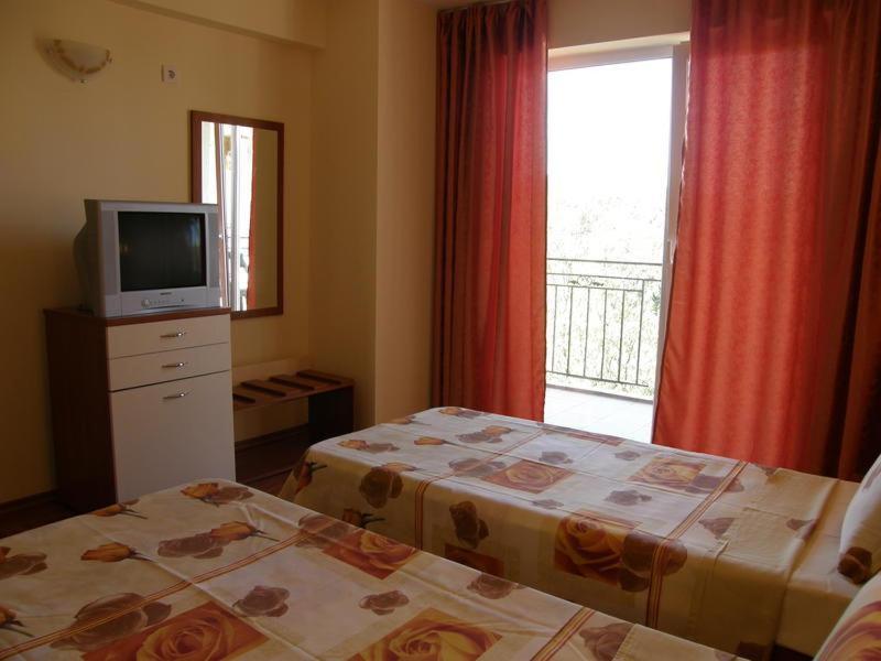 Family Hotel Dayana Beach Sinemoretz Esterno foto