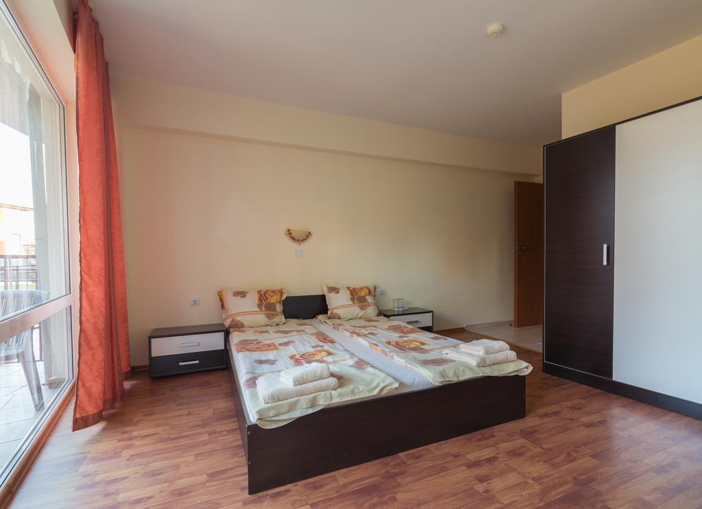 Family Hotel Dayana Beach Sinemoretz Esterno foto