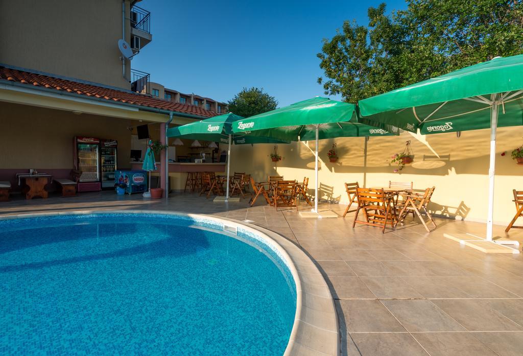 Family Hotel Dayana Beach Sinemoretz Esterno foto