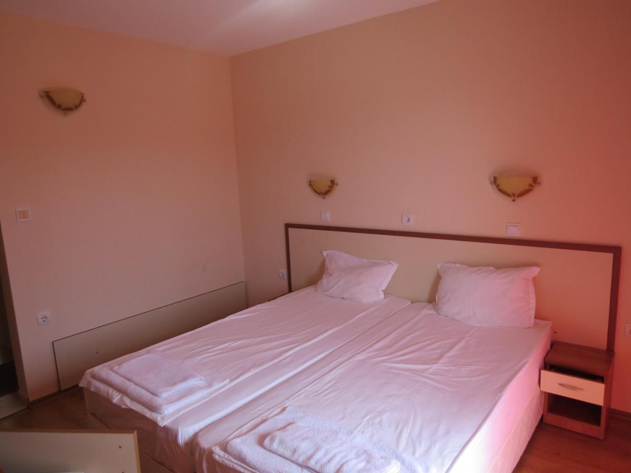Family Hotel Dayana Beach Sinemoretz Esterno foto