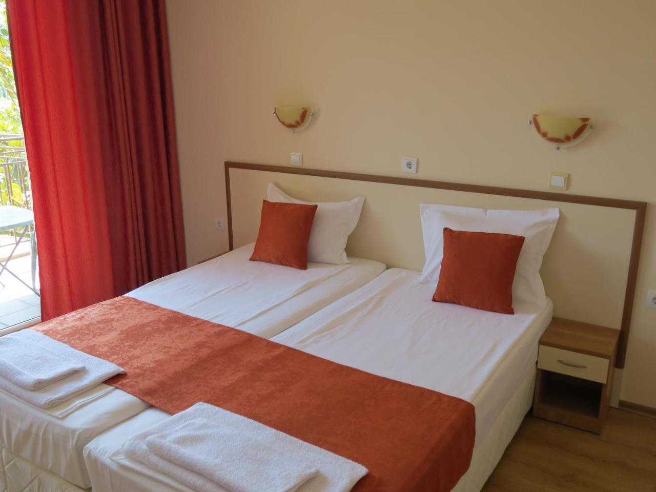 Family Hotel Dayana Beach Sinemoretz Esterno foto