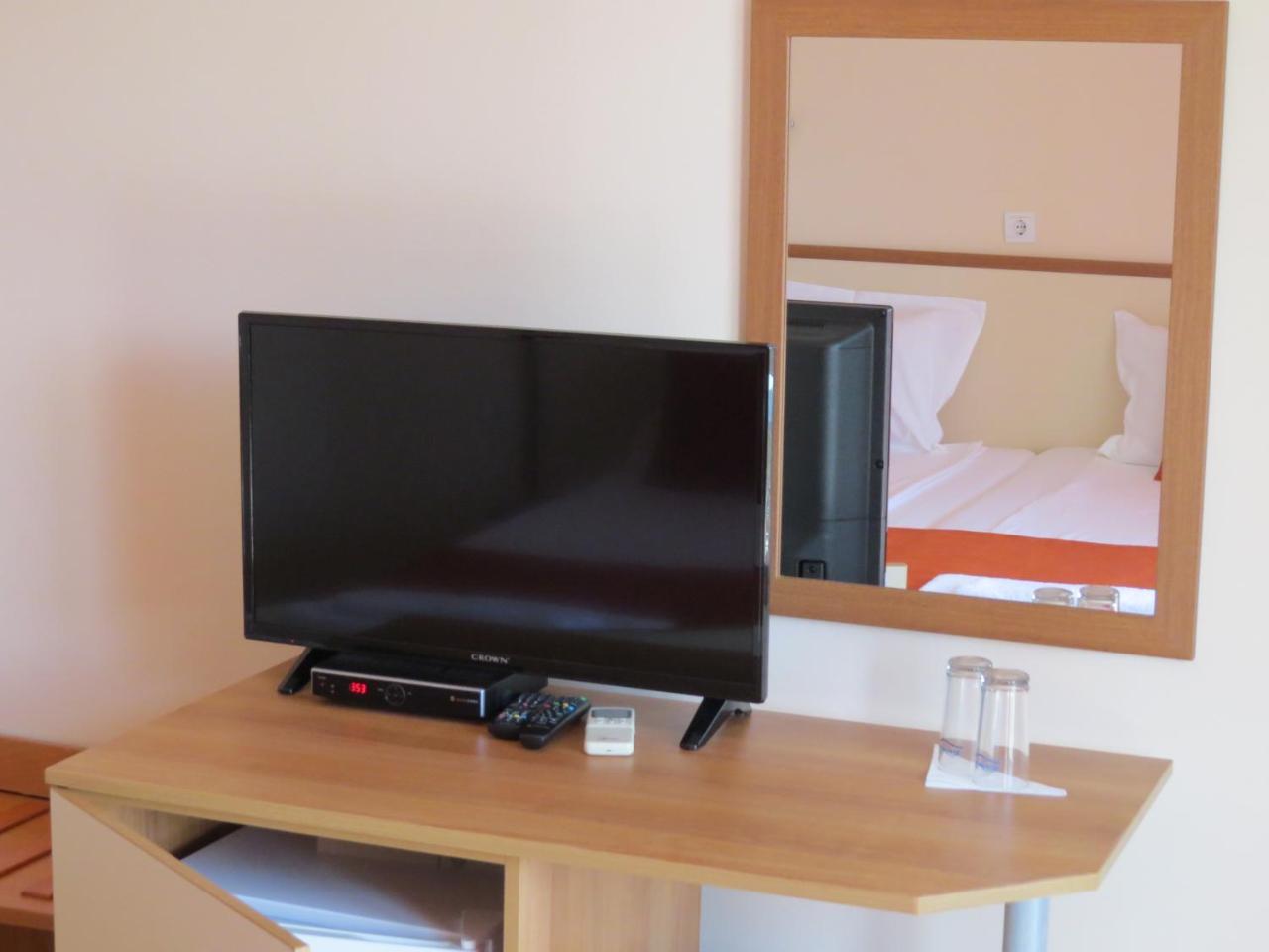 Family Hotel Dayana Beach Sinemoretz Esterno foto