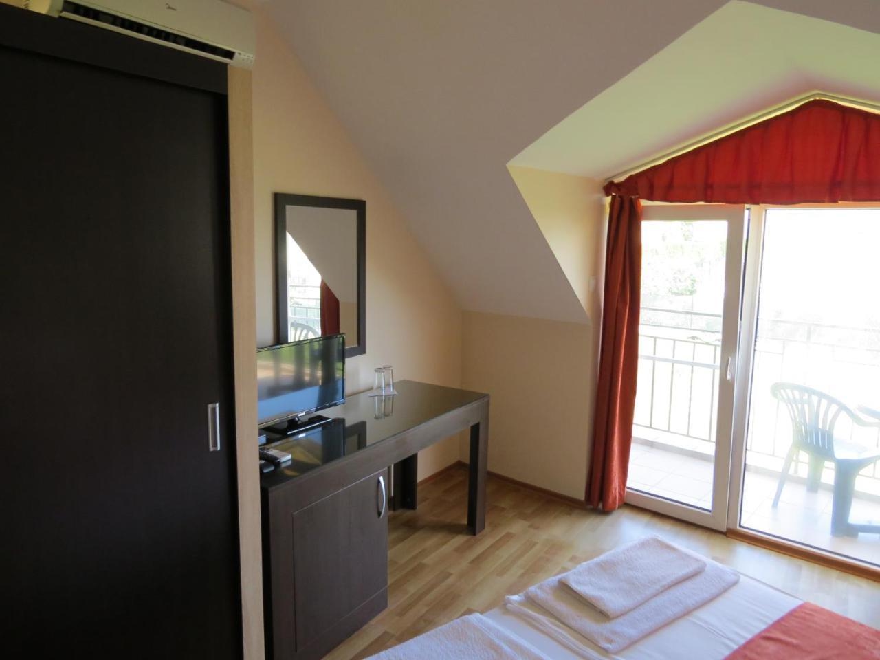 Family Hotel Dayana Beach Sinemoretz Esterno foto