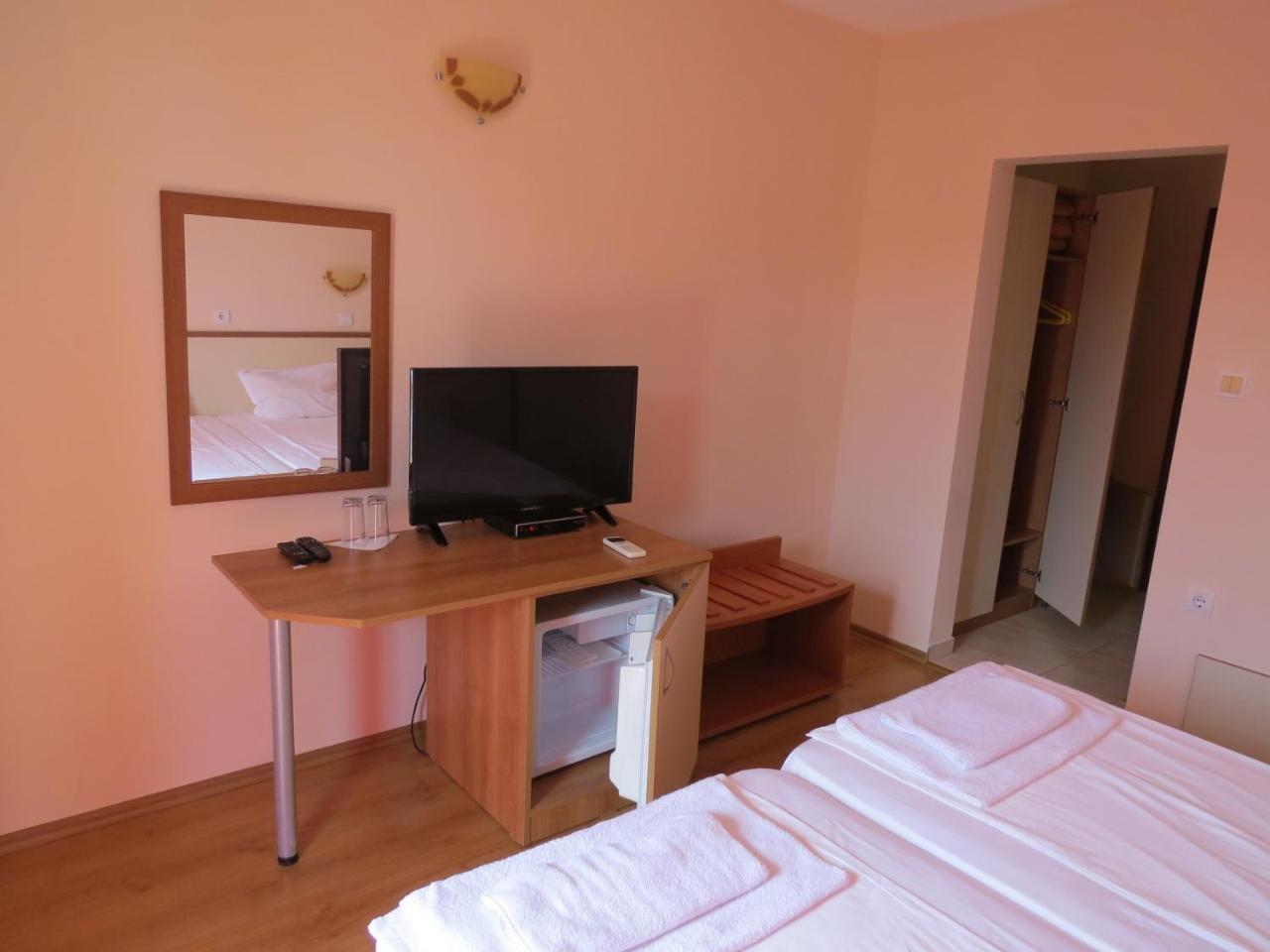 Family Hotel Dayana Beach Sinemoretz Esterno foto