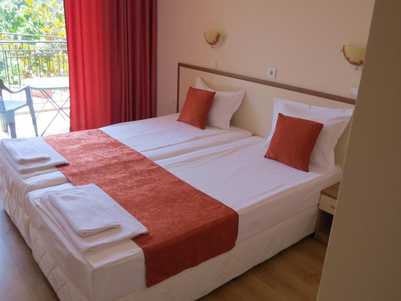 Family Hotel Dayana Beach Sinemoretz Esterno foto