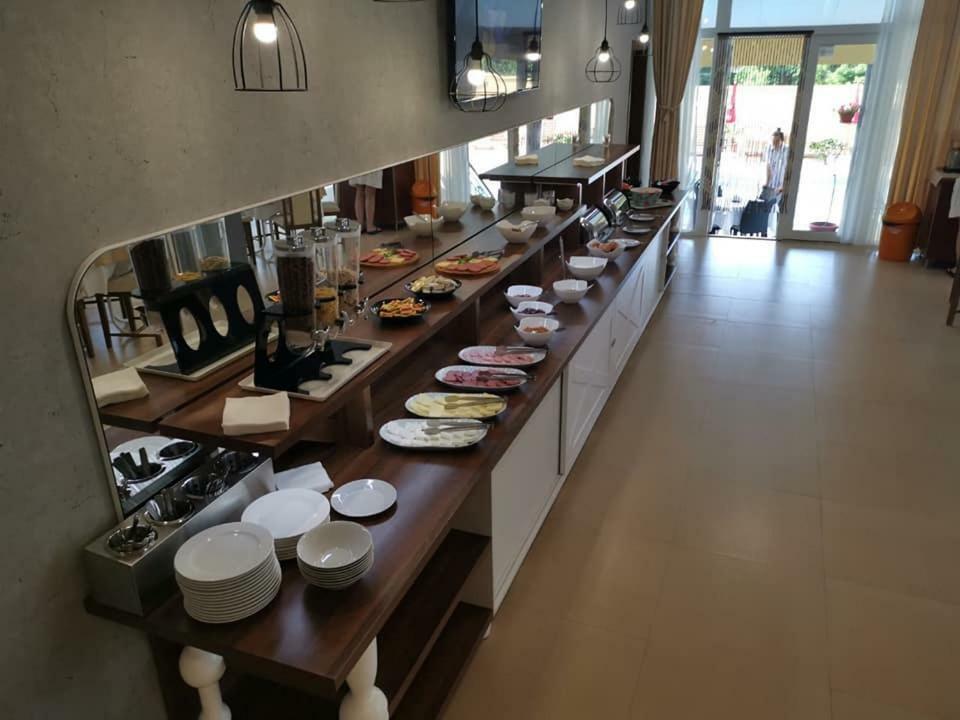Family Hotel Dayana Beach Sinemoretz Esterno foto