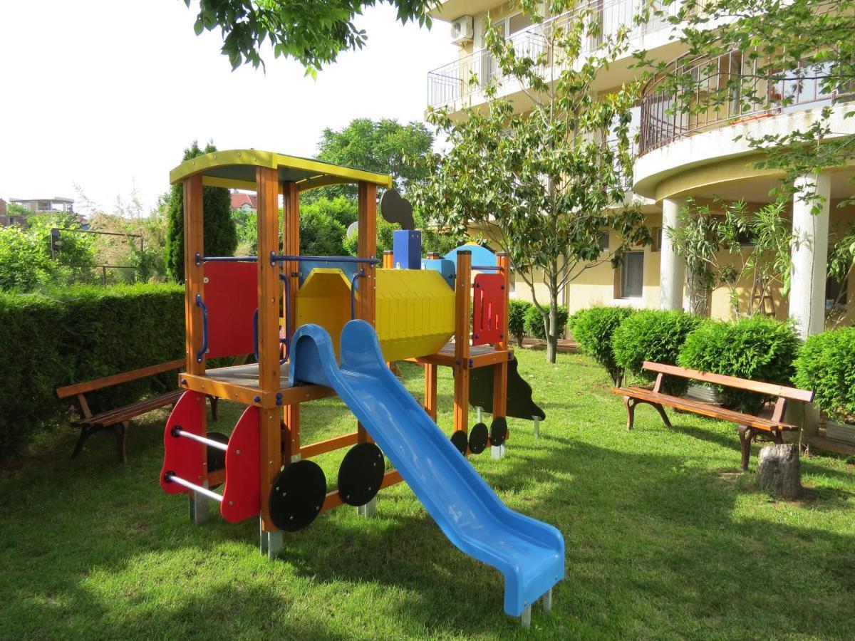 Family Hotel Dayana Beach Sinemoretz Esterno foto